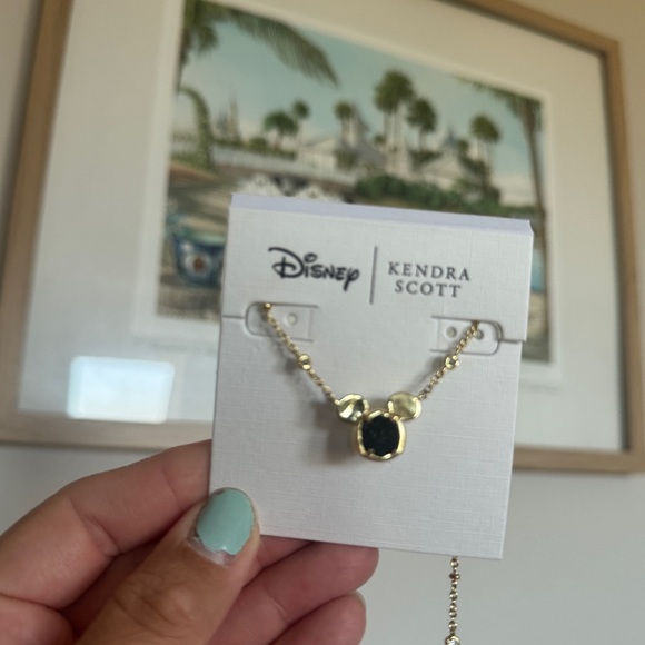 Kendra Scott Gold Necklace with Black Pendant - Picture 4 of 4